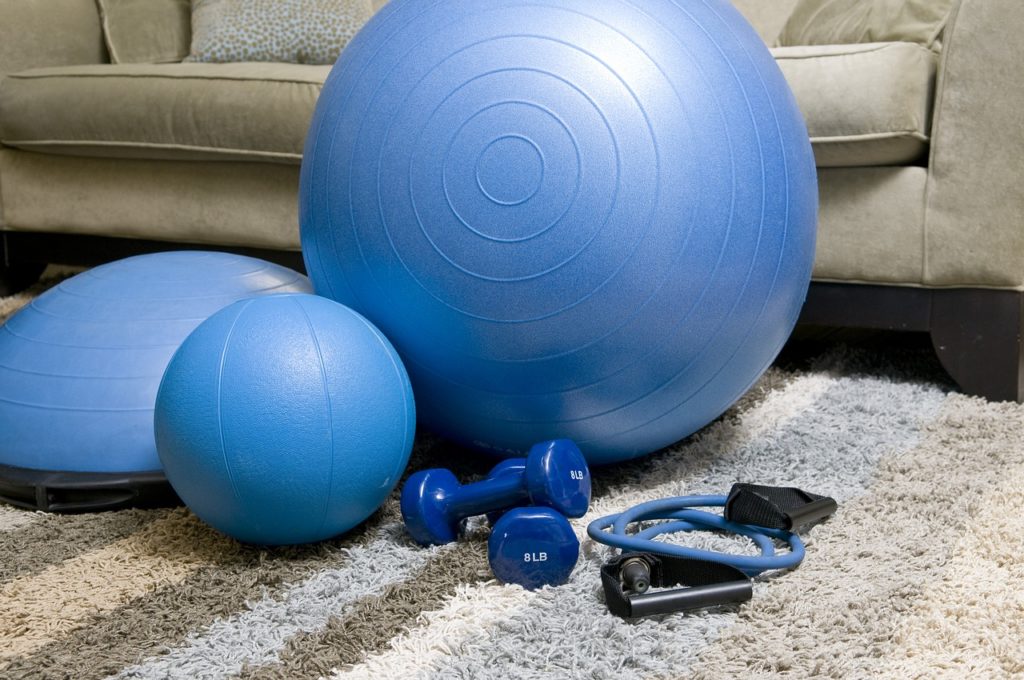 home-fitness-equipment-1840858_1280 PRE-RUNNING STRETCH ROUTINE